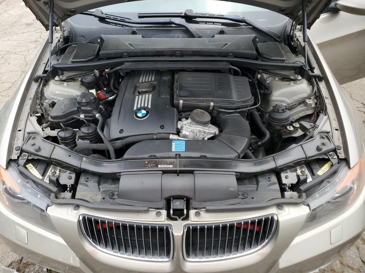 2008 BMW 335 Xi VIN: WBAVD53528A285513 Lot: 57087105
