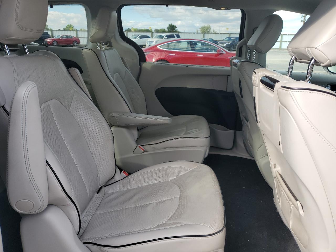 2018 Chrysler Pacifica Hybrid Limited VIN: 2C4RC1N78JR145174 Lot: 66339885