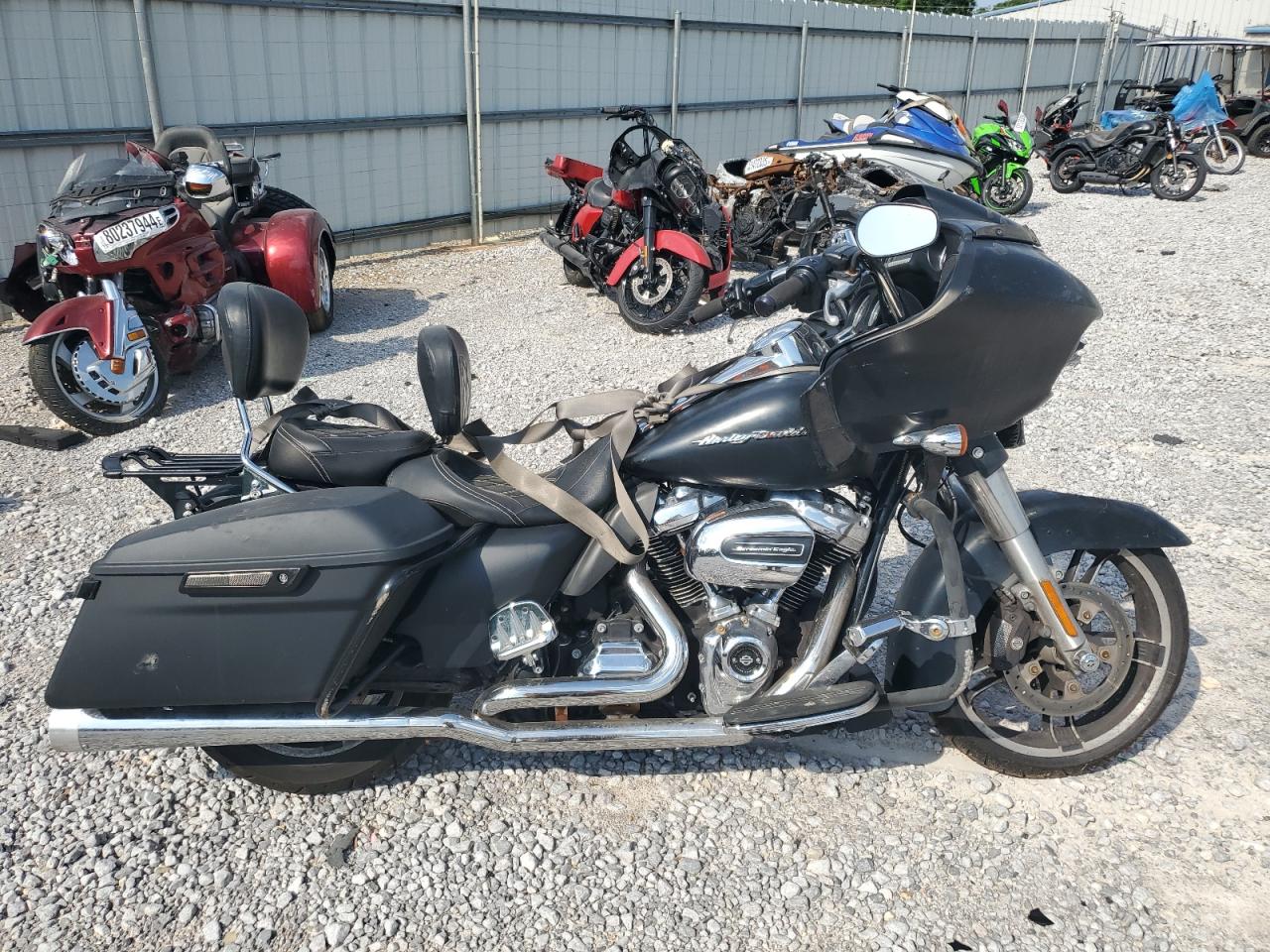 2017 Harley-Davidson Fltrxs Road Glide Special