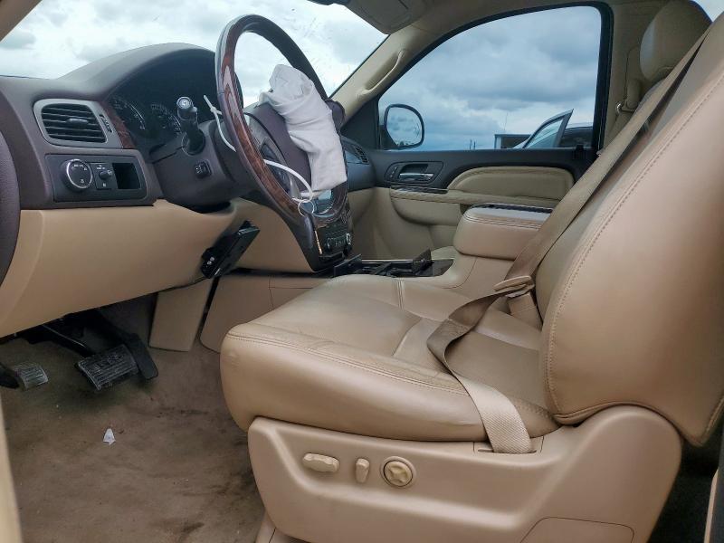  GMC YUKON 2013 Cream