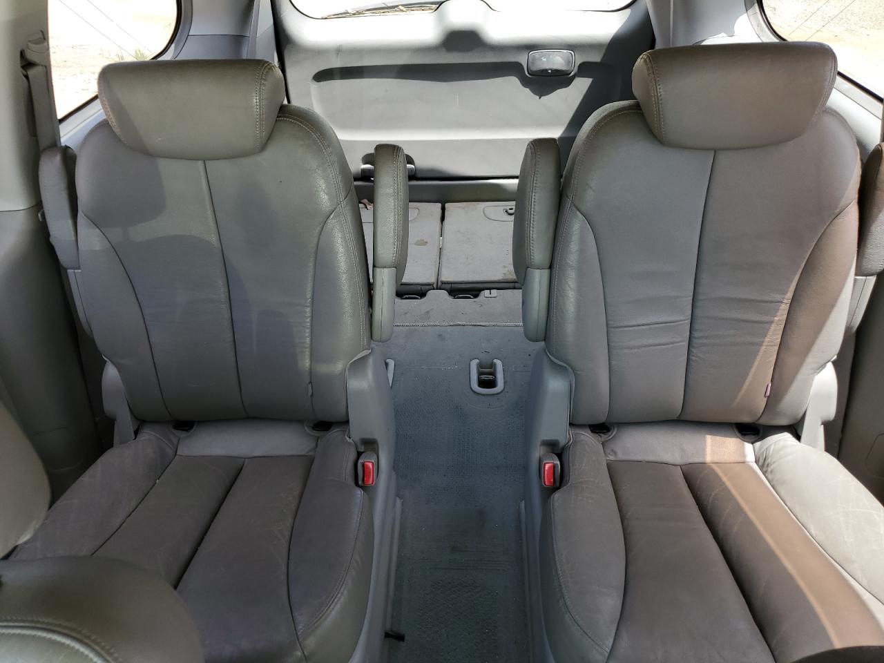 2007 Kia Sedona Ex VIN: KNDMB233376179901 Lot: 56665825