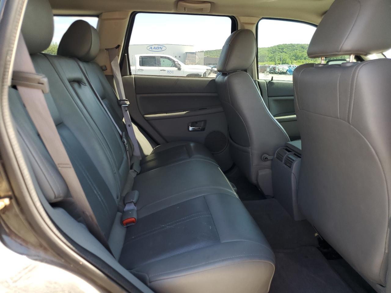 2005 Jeep Grand Cherokee Limited VIN: 1J4HR58235C636147 Lot: 86440805