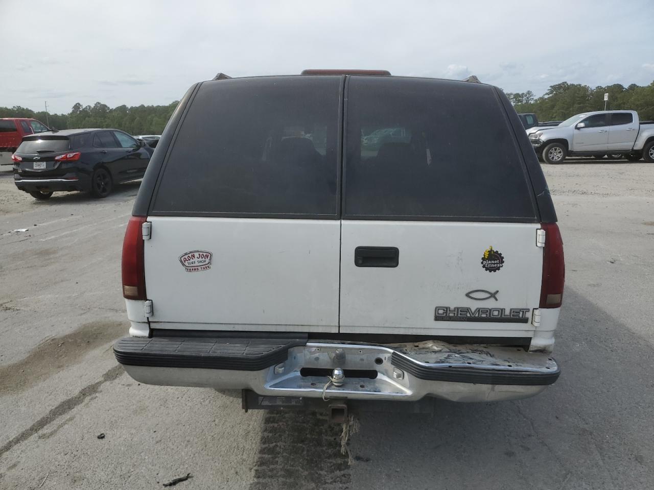 1997 Chevrolet Suburban C1500 VIN: 3GNEC16R5VG134635 Lot: 55558205