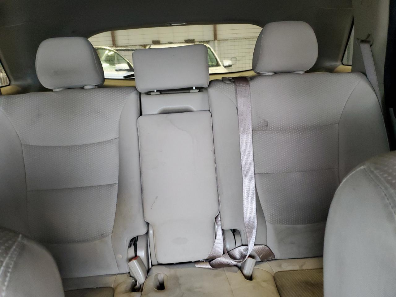 2012 Kia Sorento Base VIN: 5XYKT3A13CG193817 Lot: 56641145