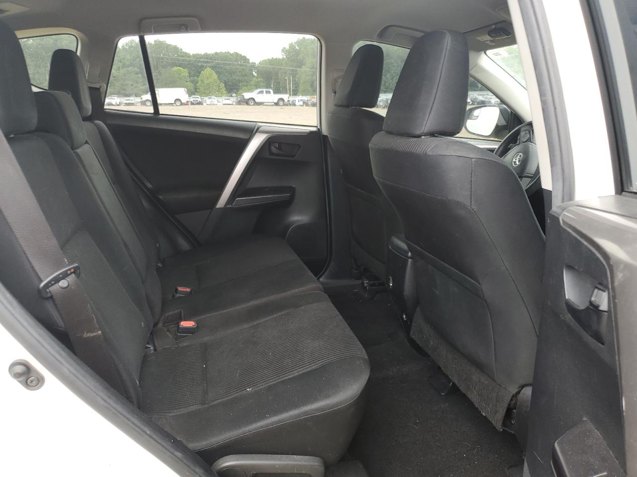 2017 Toyota Rav4 Le VIN: JTMZFREV2HJ133721 Lot: 58948885