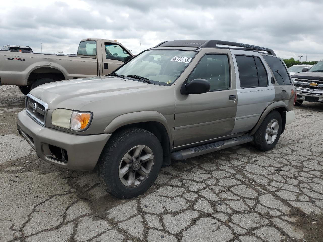 2004 Nissan Pathfinder Le იყიდება Indianapolis-ში, IN - Rear End