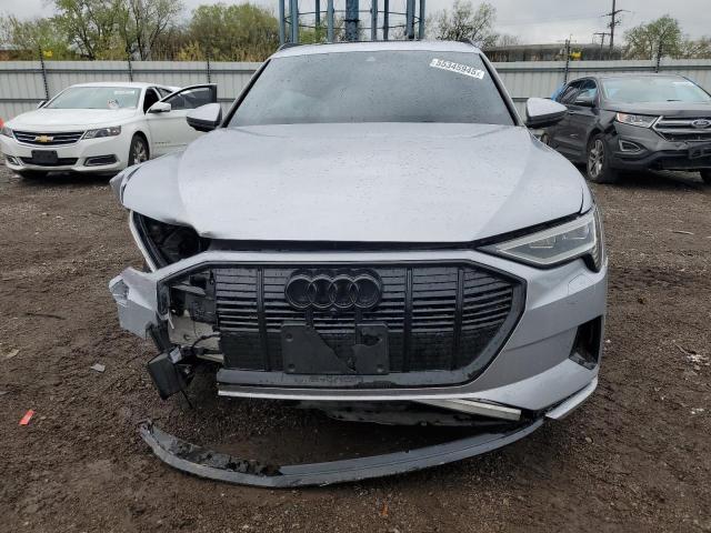  AUDI E-TRON 2023 Сріблястий
