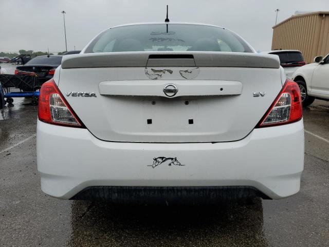  NISSAN VERSA 2018 Biały