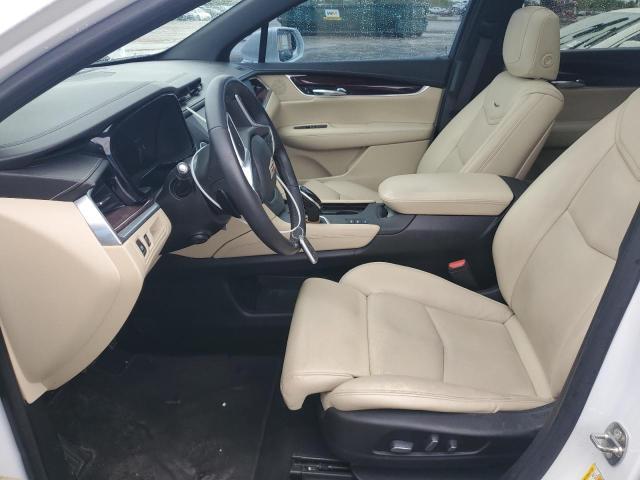  CADILLAC XT5 2017 Белы