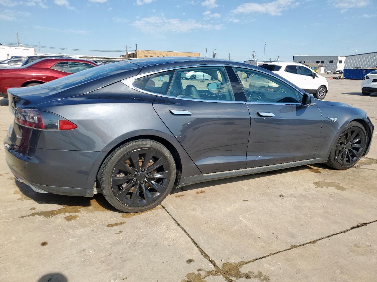2015 Tesla Model S 85D VIN: 5YJSA1H24FF080141 Lot: 56708125