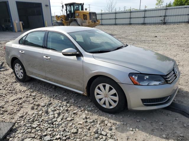  VOLKSWAGEN PASSAT 2012 Сріблястий