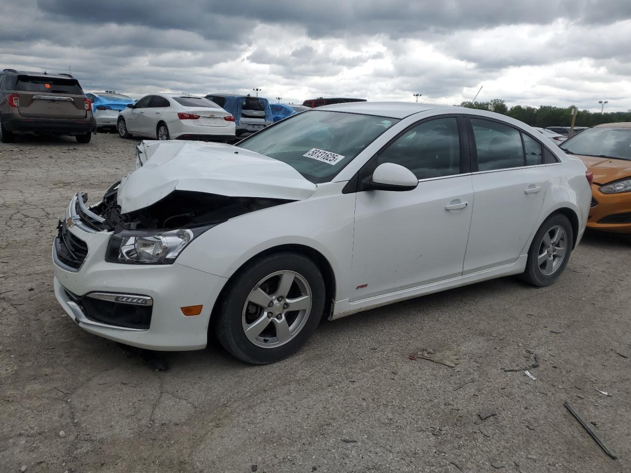2015 Chevrolet Cruze Lt na sprzedaż w Indianapolis, IN - Front End