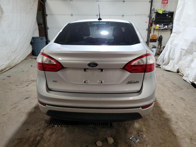 Sedans FORD FIESTA 2017 Silver