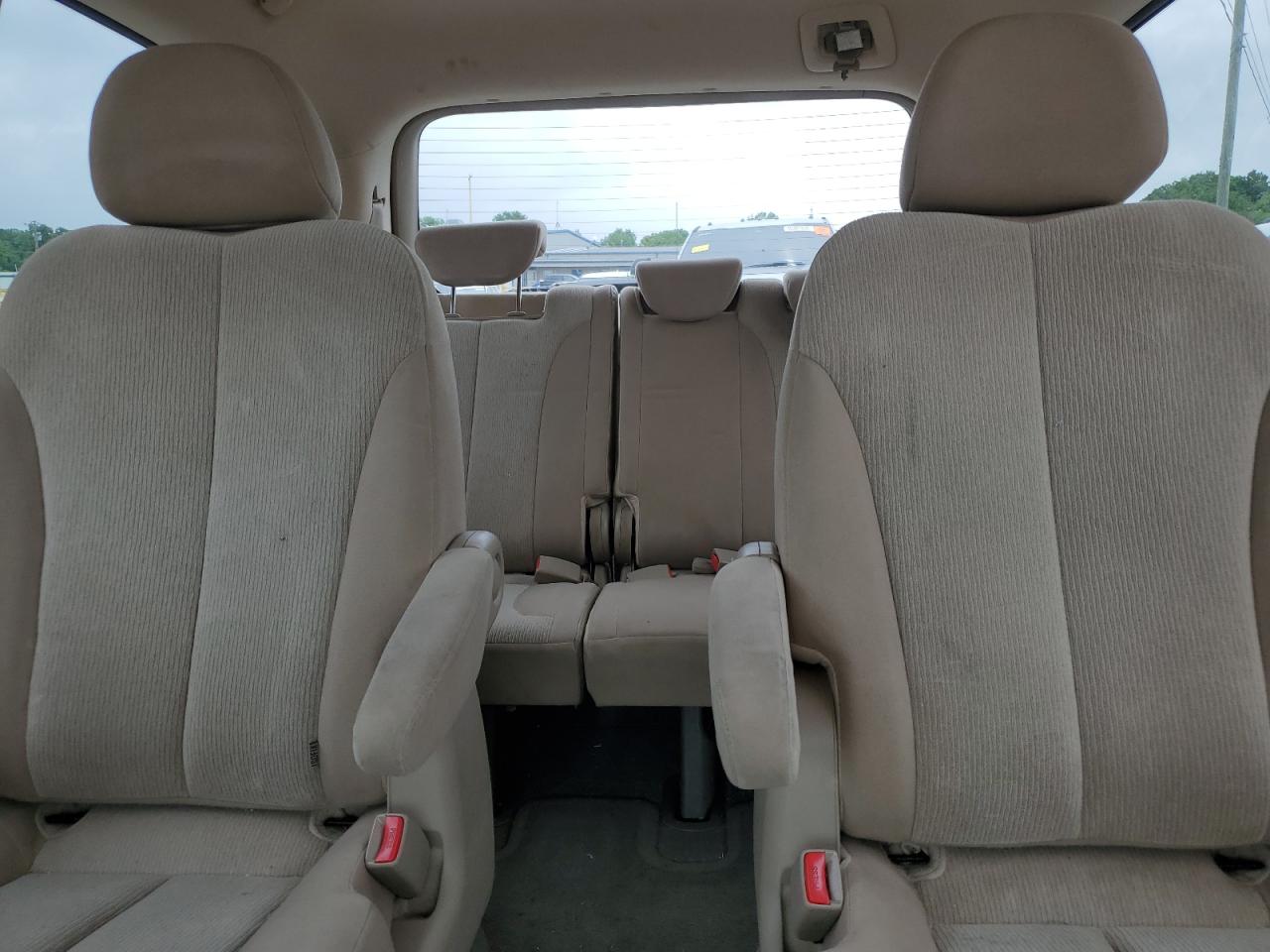 2011 Kia Sedona Lx VIN: KNDMG4C78B6404936 Lot: 55899445