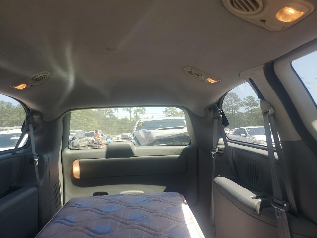 2005 Chrysler Town & Country Touring VIN: 2C8GP54L85R327009 Lot: 56355685