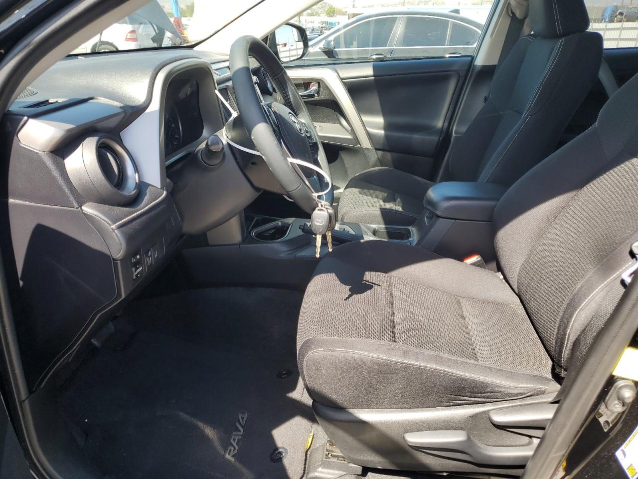 2017 Toyota Rav4 Xle VIN: 2T3WFREV6HW388442 Lot: 49711325