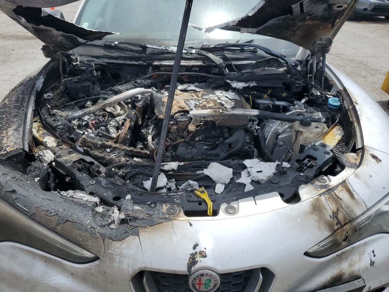 zasfakbn1j7b92055 ZASFAKBN1J7B92055 2018 Alfa Romeo Stelvio Ti