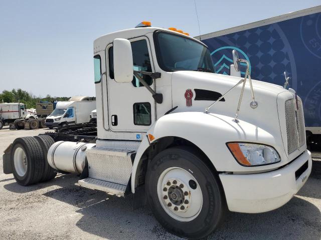 2016 Kenworth T370 Semi Truck