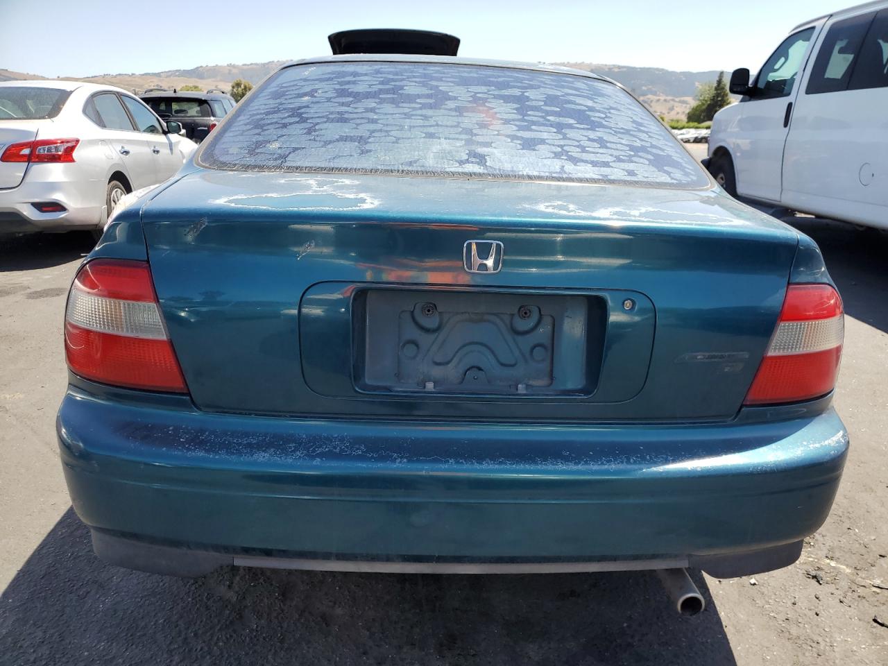 1995 Honda Accord Lx VIN: 1HGCD5632SA126889 Lot: 57495765