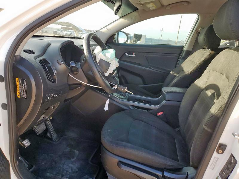 Паркетники KIA SPORTAGE 2012 Белы