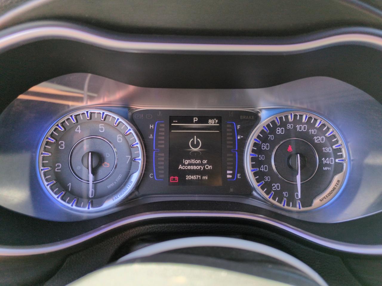 2015 Chrysler 200 Limited VIN: 1C3CCCAB4FN660631 Lot: 57184875