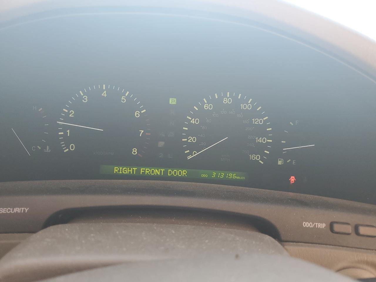 1999 Lexus Ls 400 VIN: JT8BH28F1X0147555 Lot: 56749305