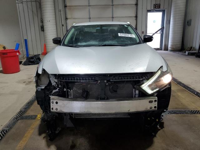  NISSAN MAXIMA 2017 Srebrny