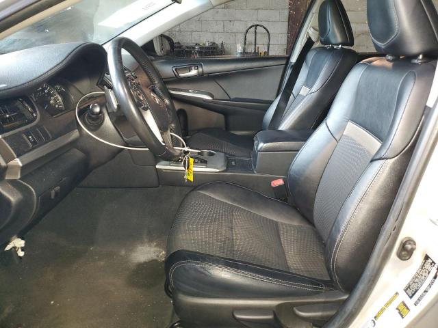  TOYOTA CAMRY 2014 Серебристый