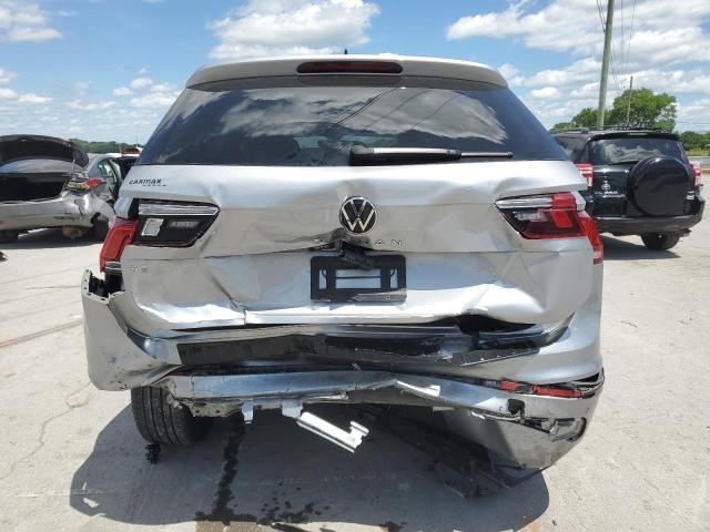  VOLKSWAGEN TIGUAN 2022 Серебристый