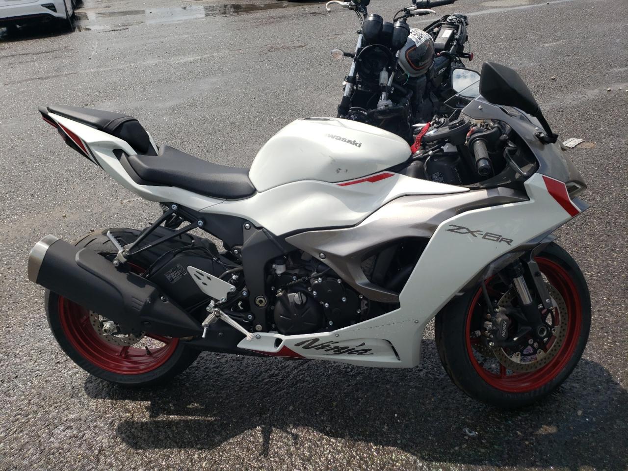 2025 Kawasaki Zx636 K for Sale in New Orleans, LA - Side