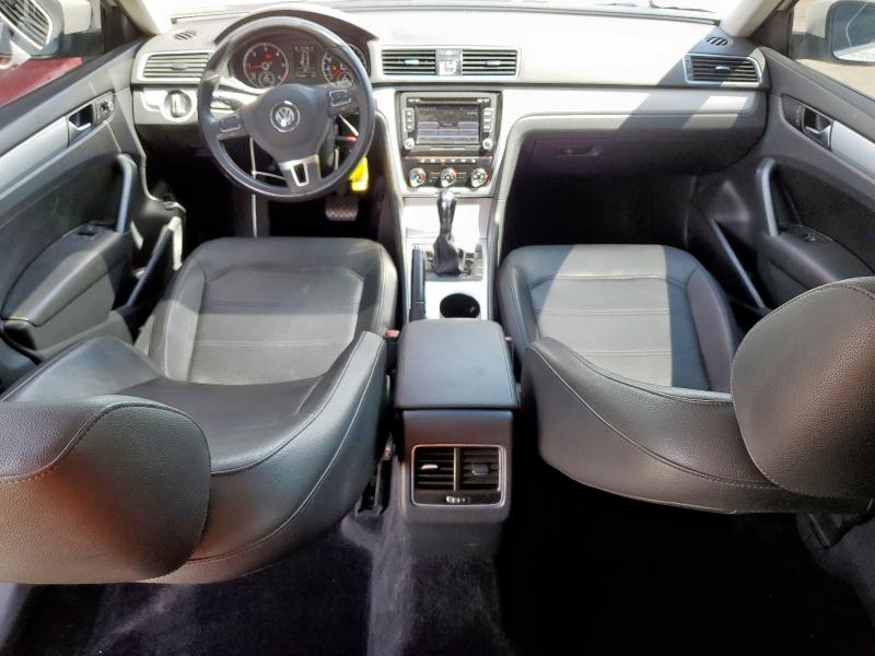  VOLKSWAGEN PASSAT 2013 Biały