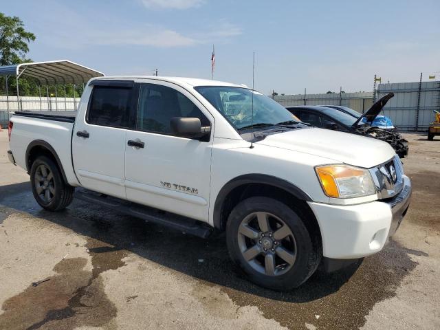  NISSAN TITAN 2015 Biały