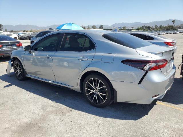  TOYOTA CAMRY 2021 Srebrny