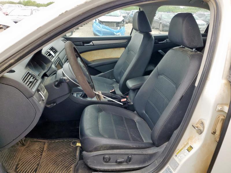 2015 VOLKSWAGEN PASSAT S  