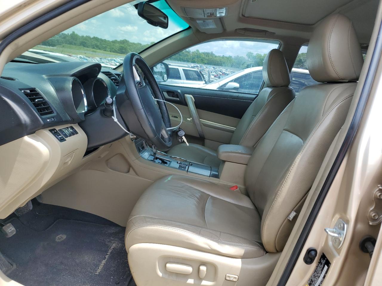 2011 Toyota Highlander Base VIN: 5TDBK3EH8BS090131 Lot: 56349795