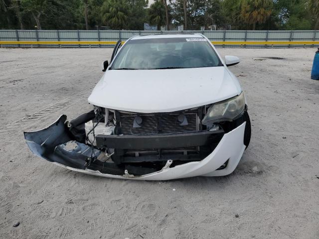  TOYOTA CAMRY 2013 Белы