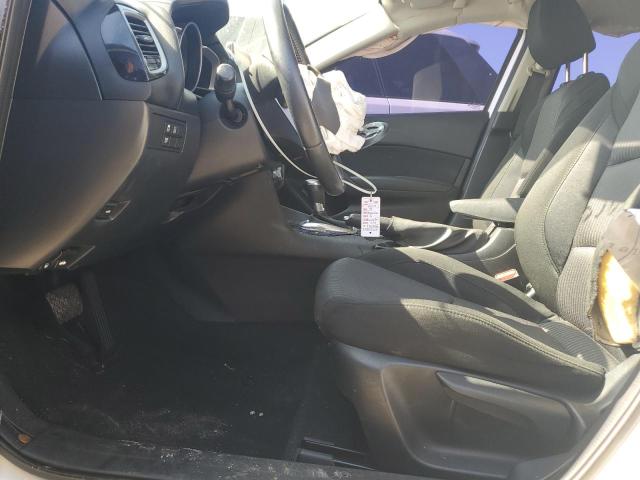  MAZDA 3 2015 White