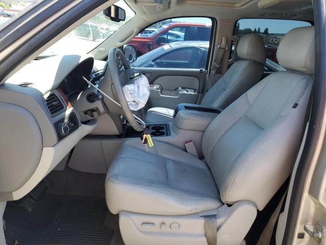  CHEVROLET SUBURBAN 2013 Beige