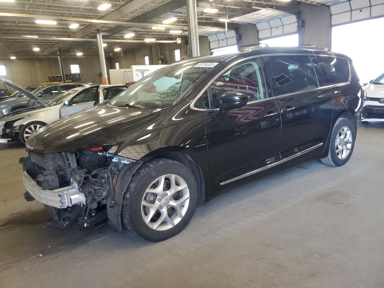 2018 Chrysler Pacifica Touring L Plus იყიდება Blaine-ში, MN - Front End