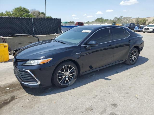 TOYOTA CAMRY XLE 2021