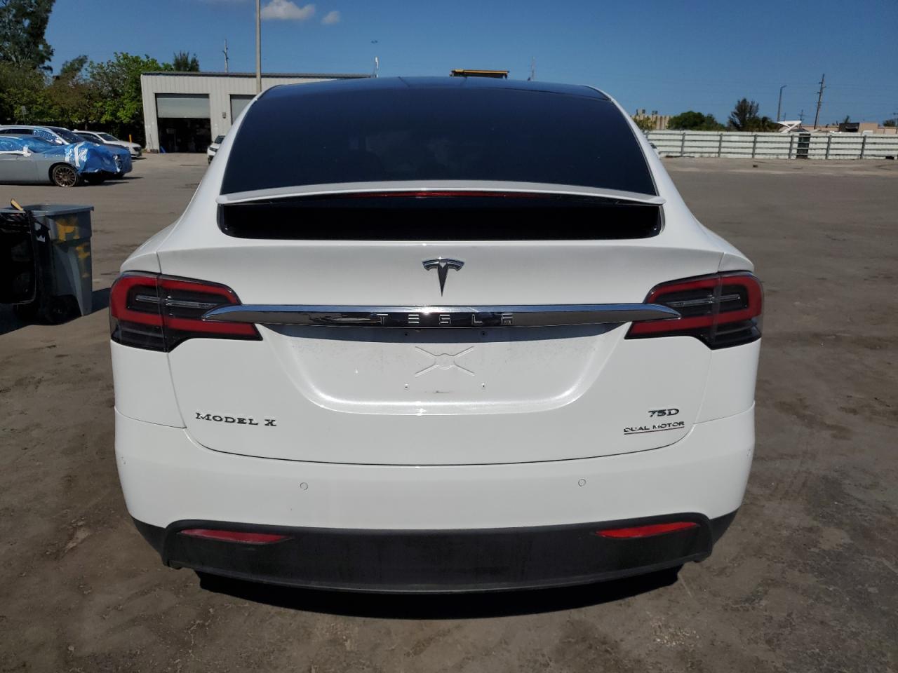 2018 Tesla Model X VIN: 5YJXCAE21JF104196 Lot: 57329715