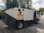 2014 Isuzu Nqr    de vânzare în West Warren, MA - Side