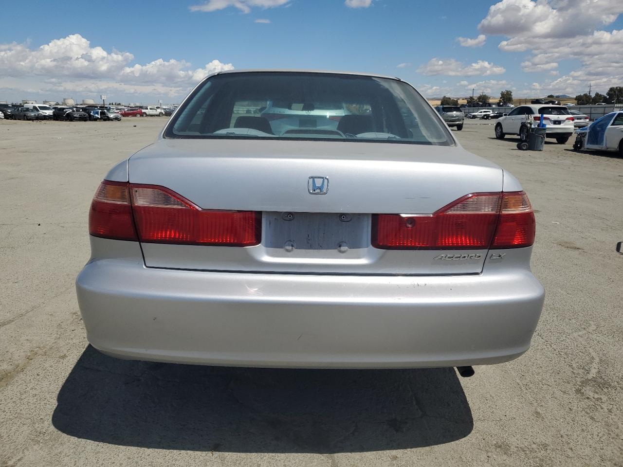 2000 Honda Accord Lx VIN: 3HGCG6653YG705219 Lot: 56623375
