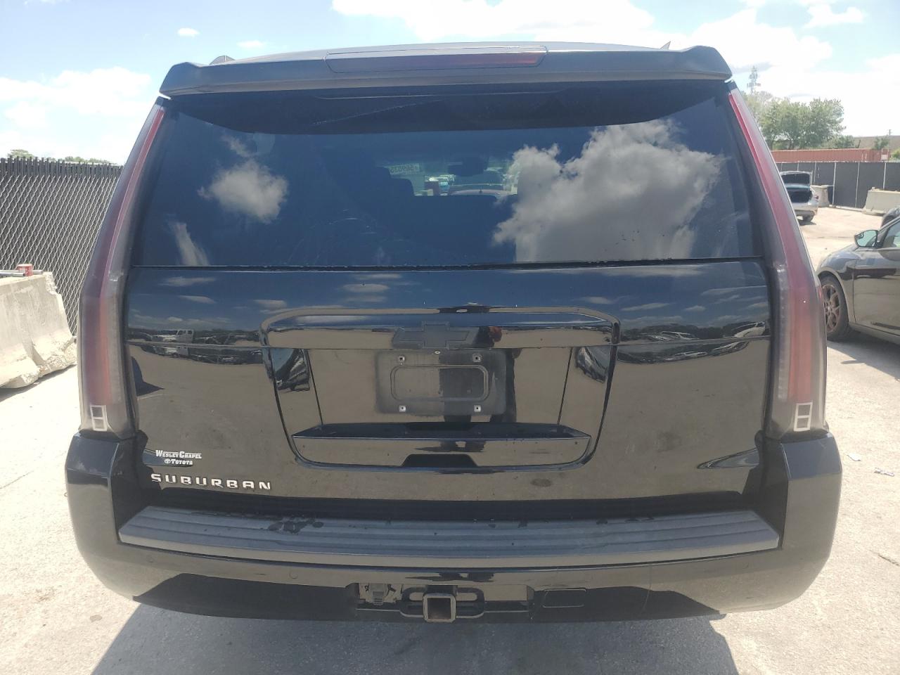 2015 Chevrolet Suburban K1500 Lt VIN: 1GNSKJKC3FR566004 Lot: 56903565