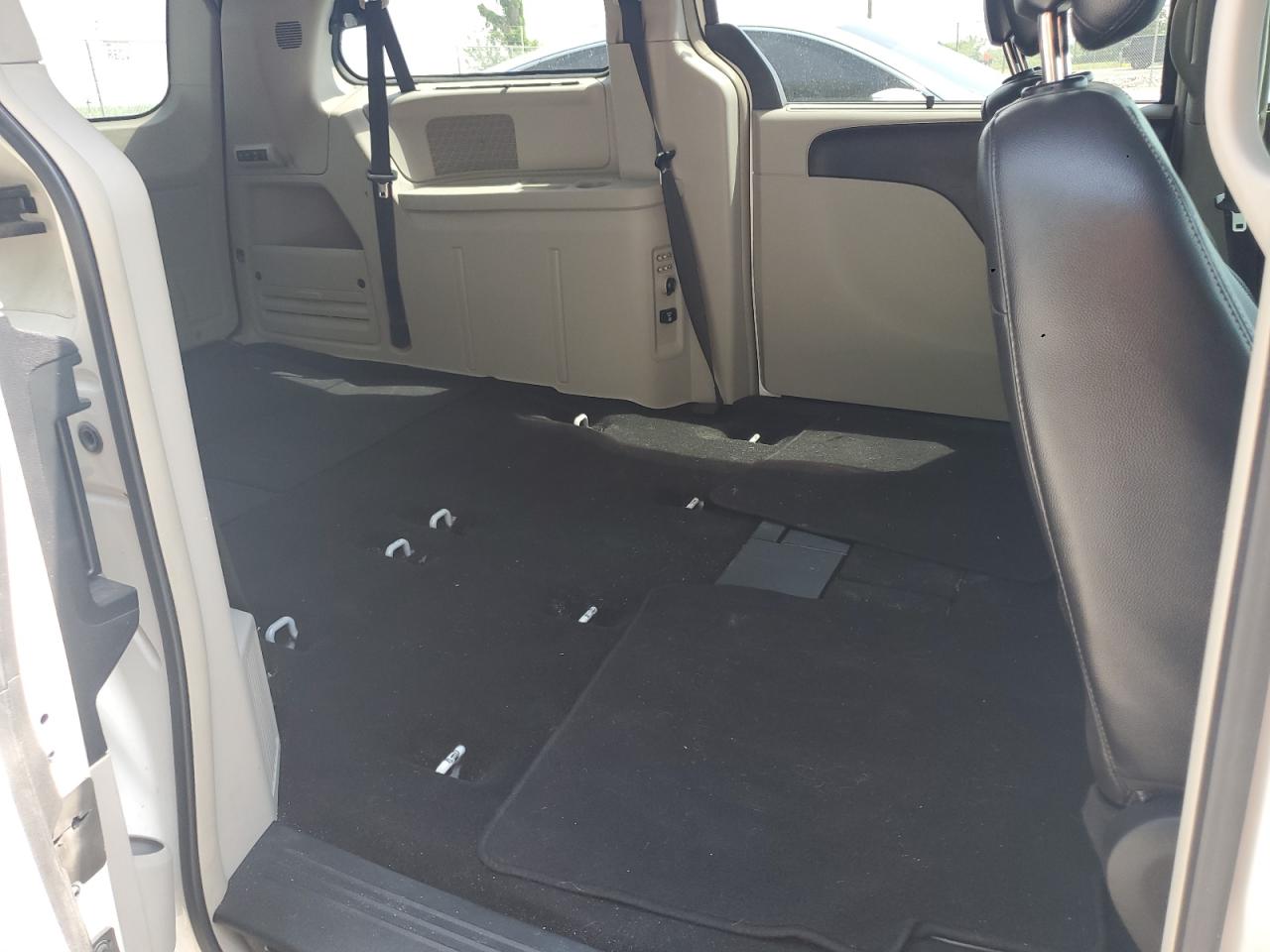 2011 Chrysler Town & Country Touring L VIN: 2A4RR8DG7BR783713 Lot: 57297455