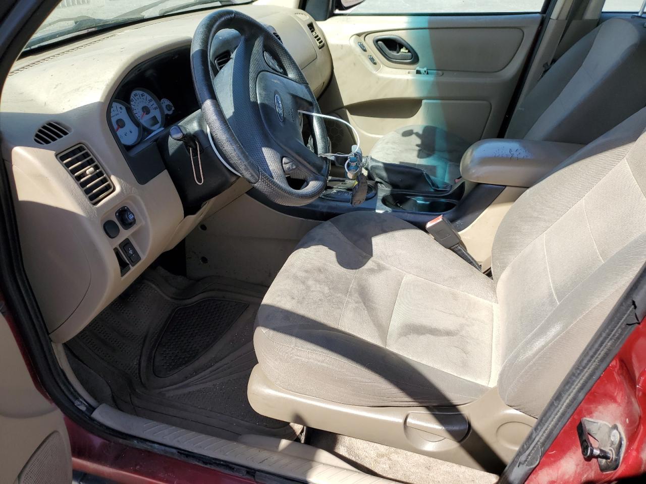 2005 Ford Escape Xls VIN: 1FMCU02Z25KE31248 Lot: 57174225