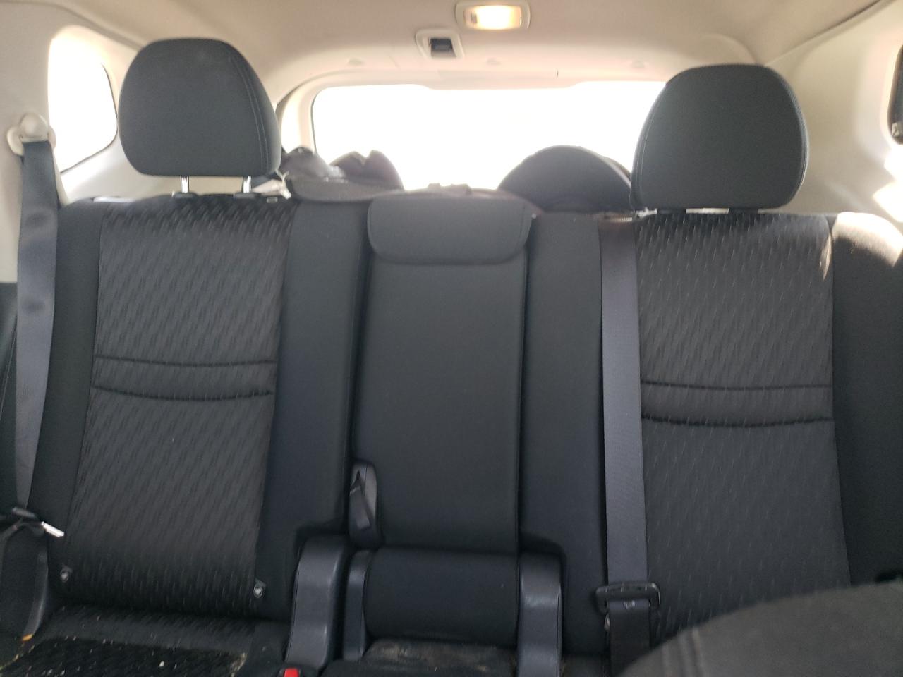 2018 Nissan Rogue S VIN: KNMAT2MT2JP509379 Lot: 84303525