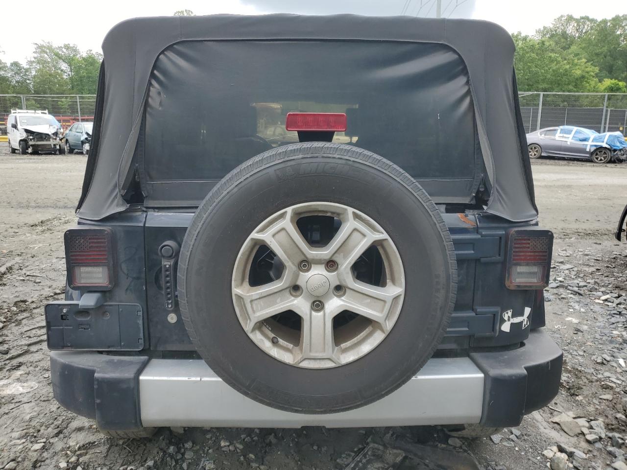 2008 Jeep Wrangler Unlimited Sahara VIN: 1J4GB59188L530593 Lot: 56827895