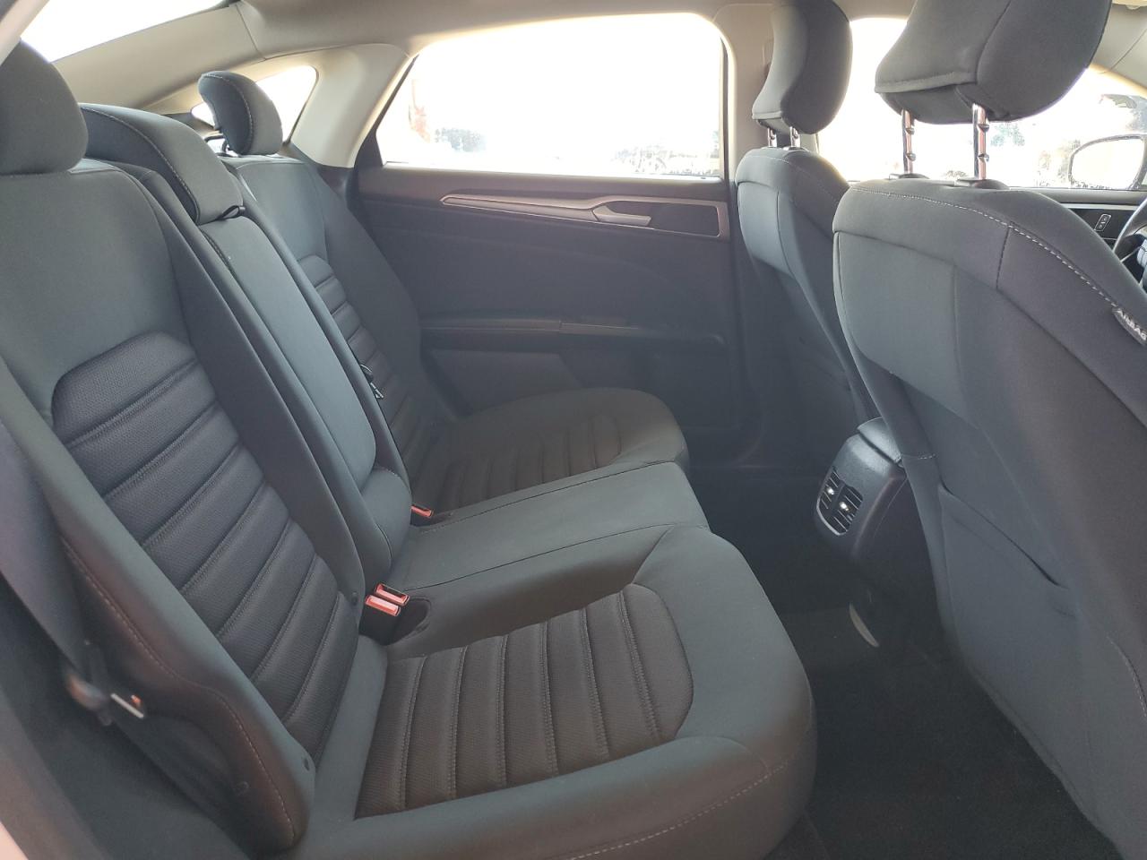 2019 Ford Fusion Se VIN: 3FA6P0LU6KR124819 Lot: 54023705