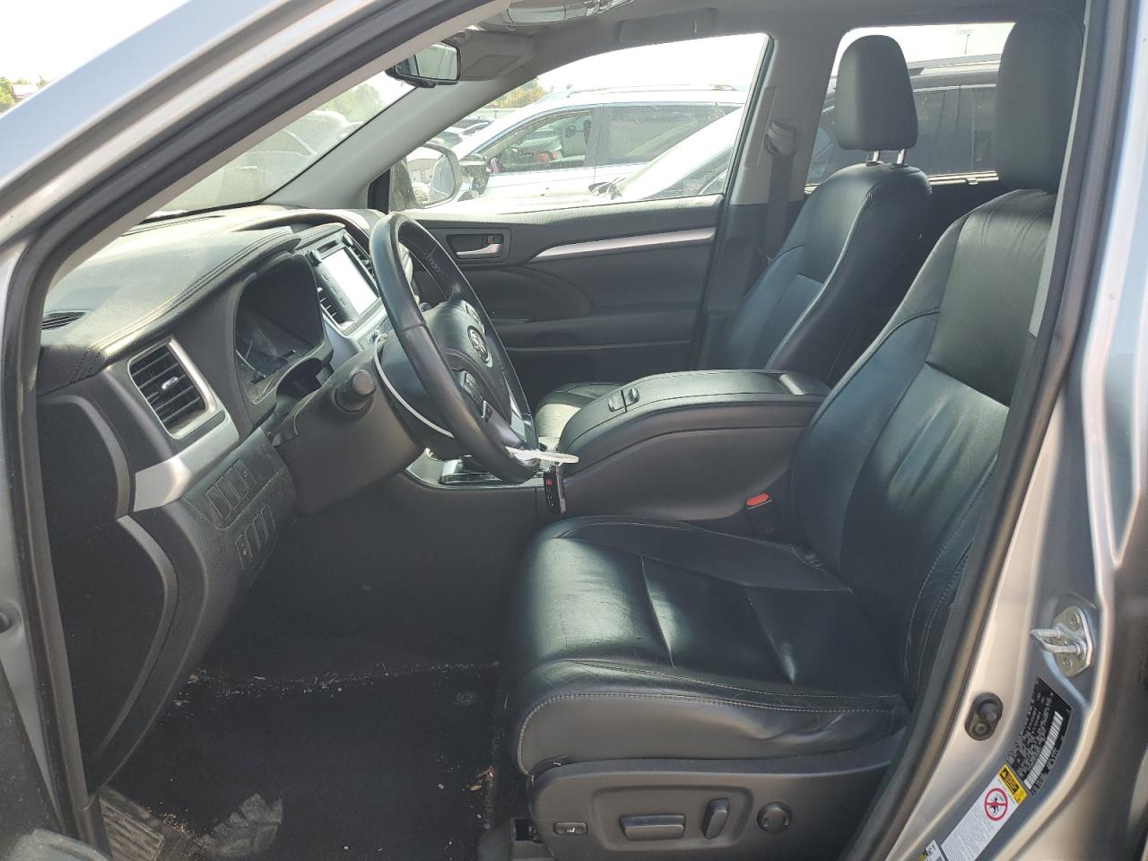 2014 Toyota Highlander Xle VIN: 5TDJKRFH2ES038043 Lot: 58437505